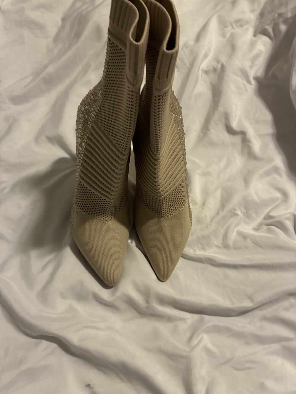 Steve Madden Maxwelle Ankle Booties with Rhinestone Embellishment Sz 5 Tan EUC